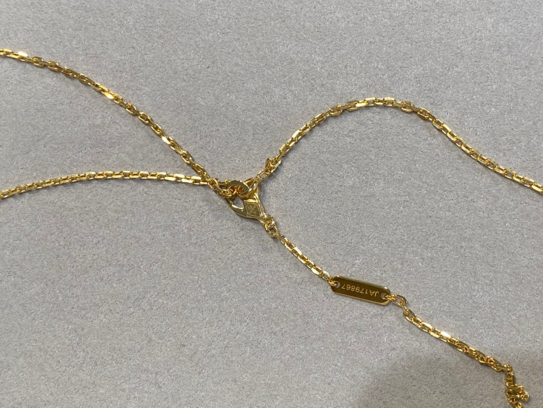 {
  "Elowen jewelsry": "Elowen ジュエリー",
  "CLOVER 25MM NECKLACE GOLD CARNELIAN": "クローバー 25MM ネックレス ゴールド カーネリアン"
}