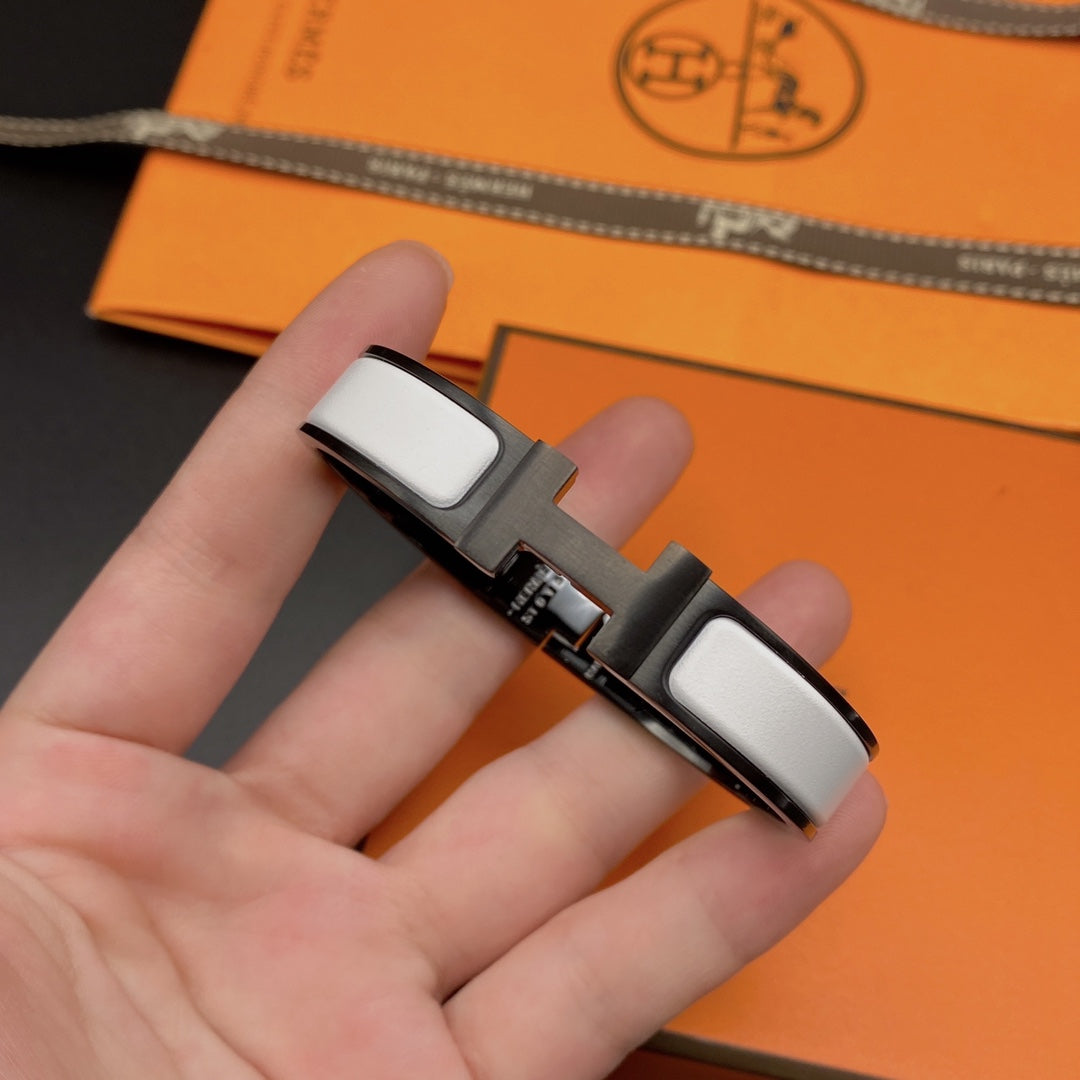 [Elowen jewelsry ]H BRACELET 12MM BLACK WHITE CERAMIC