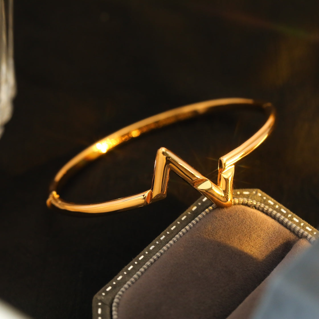 [Elowen Schmuck] VOLTE UPSIDE DOWN ARMBAND