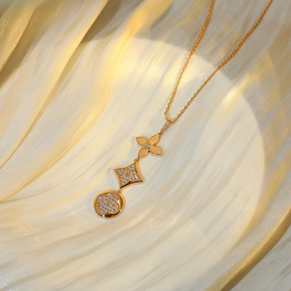 [Elowen Schmuck] STERN- UND SONNEN-DIAMANT-HALSKETTE IN ROSÉGOLD