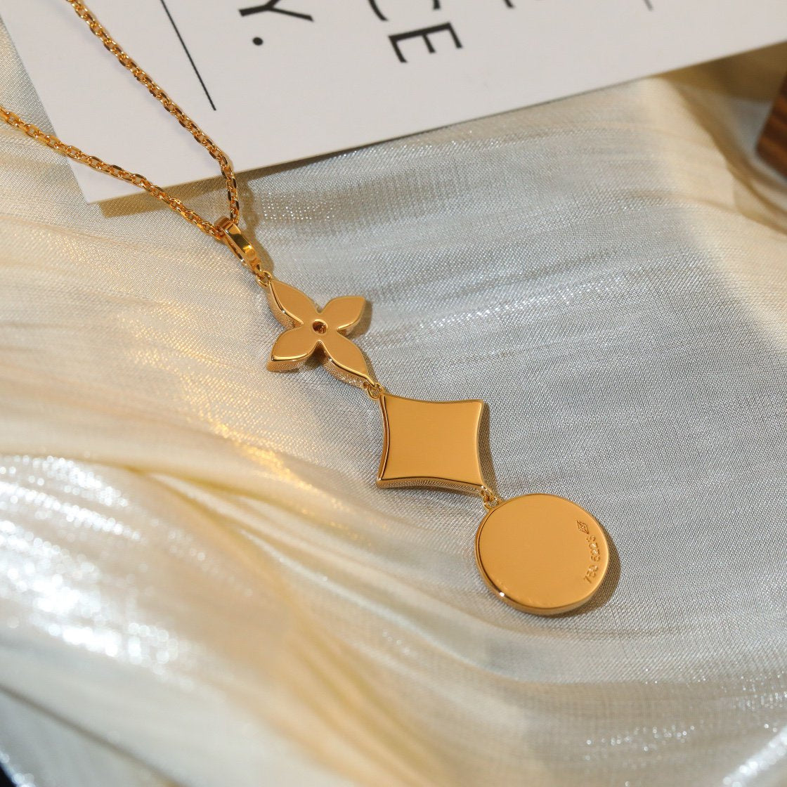 [Elowen Schmuck] STERN- UND SONNEN-DIAMANT-HALSKETTE IN ROSÉGOLD