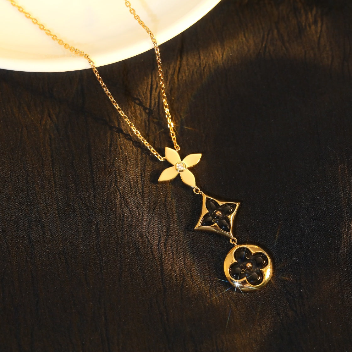 [Elowen Schmuck] STERNE UND SONNE ONYX ROSÉGOLD-HALSKETTE