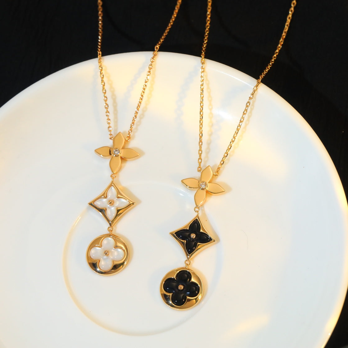 [Elowen Schmuck] STERNE UND SONNE ONYX ROSÉGOLD-HALSKETTE