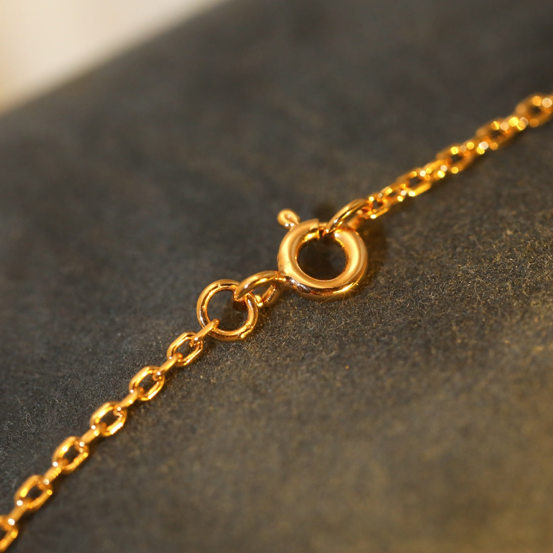 [Elowen jewelsry ]SUN PENDANT PINK GOLD 1 DIAMOND NECKLACE