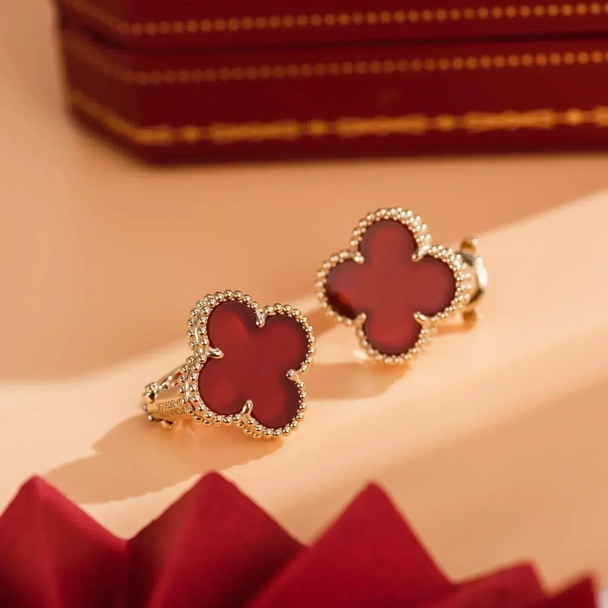 [Elowen jewelsry ]CLOVER MEDIUM 1 MOTIFS CARNELIAN  EARRINGS