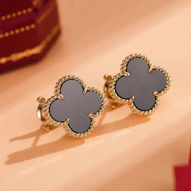 [Elowen jewelsry ]CLOVER MEDIUM 1 MOTIFS  ONYX STUD EARRINGS