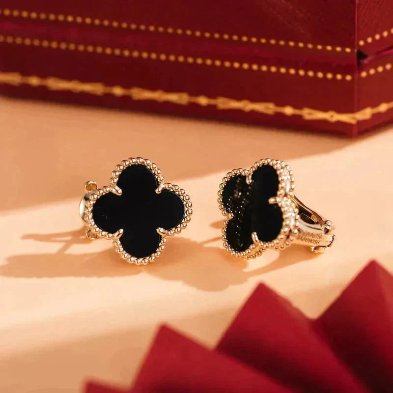 [Elowen jewelsry ]CLOVER MEDIUM 1 MOTIFS  ONYX STUD EARRINGS