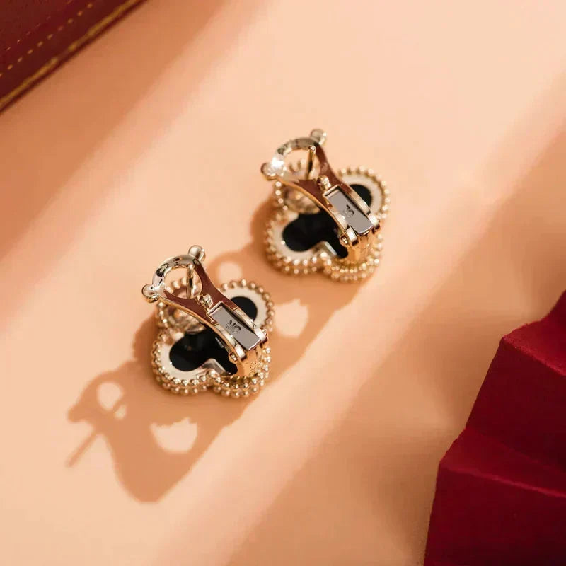 [Elowen jewelsry ]CLOVER MEDIUM 1 MOTIFS  ONYX STUD EARRINGS