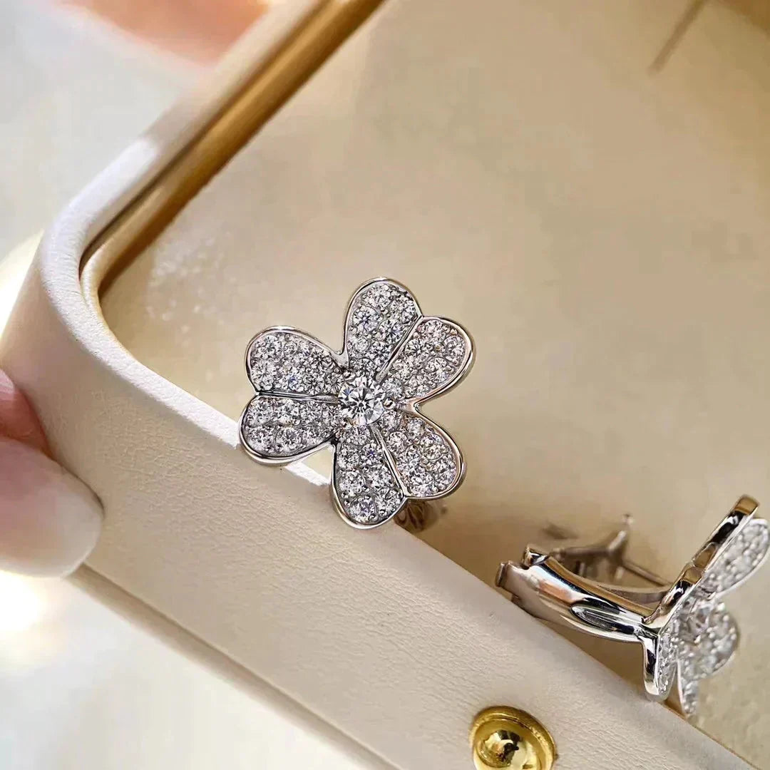 [Elowen jewelsry ]CLOVER COMOS DIAMOND EARRINGS SILVER