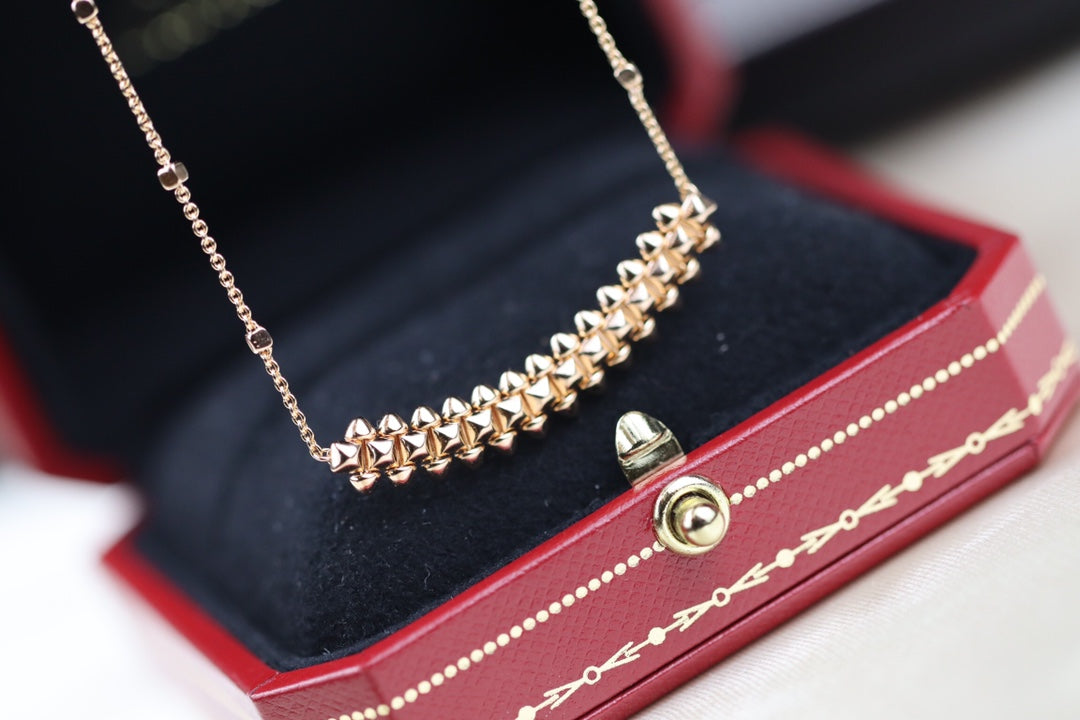 {
  "Elowen jewelsry": "Elowen ジュエリー",
  "CLASH PINK GOLD NECKLACE": "クラッシュ ピンクゴールド ネックレス"
}
