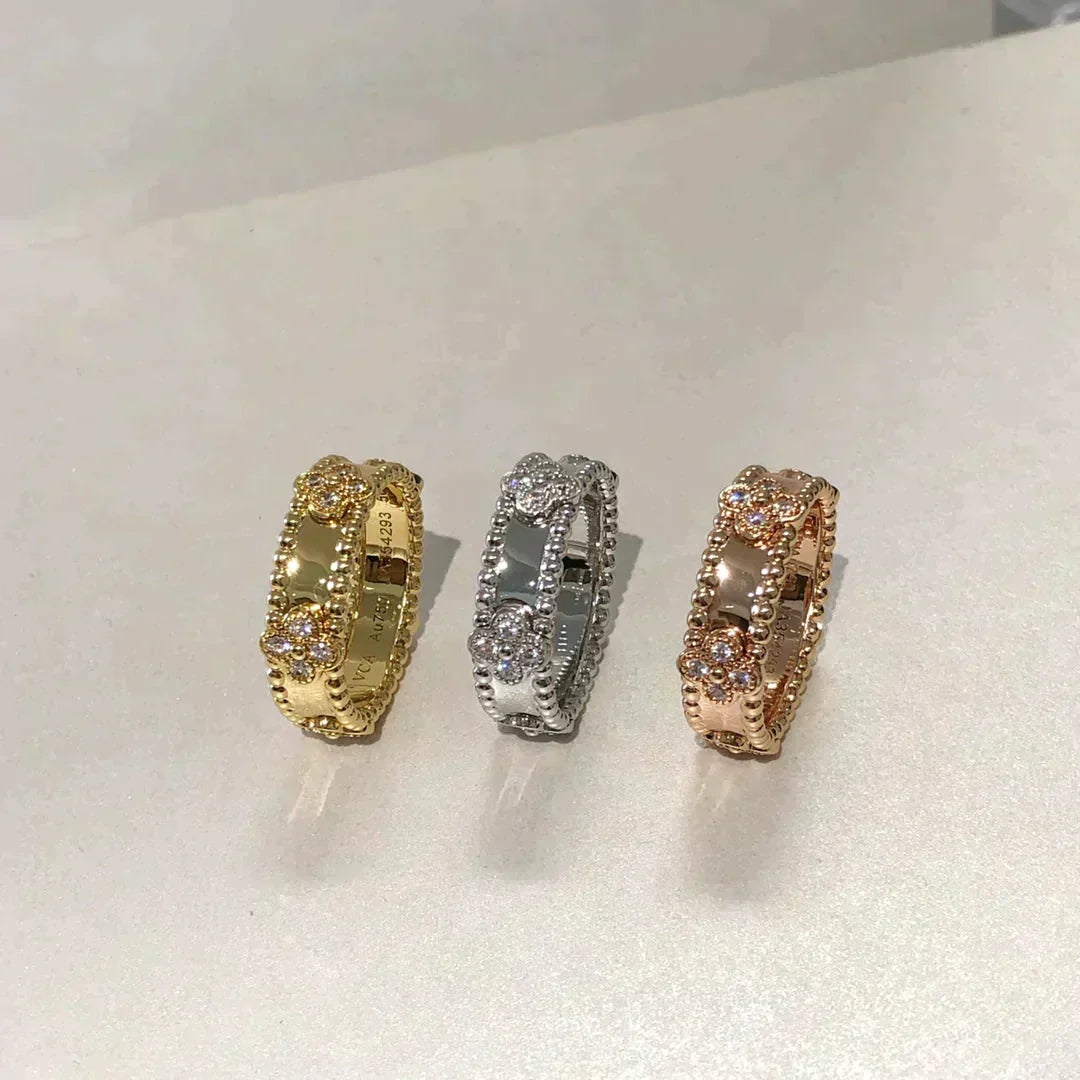 {
"Elowen jewelsry ": "Elowen Schmuck ",
"PERLEE DIAMOND RING": "PERLEE DIAMANT RING"
}