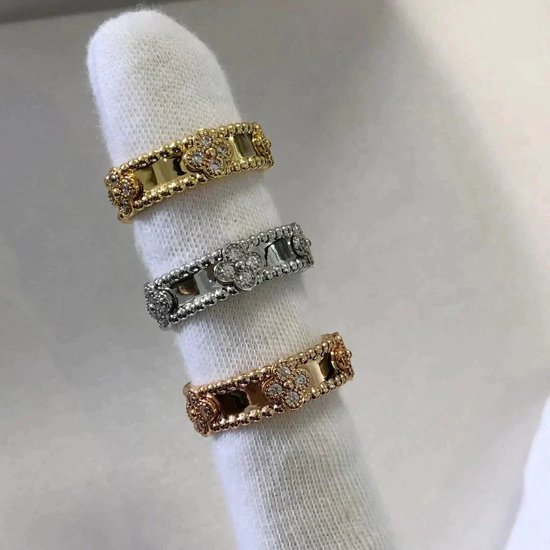 {
"Elowen jewelsry ": "Elowen Schmuck ",
"PERLEE DIAMOND RING": "PERLEE DIAMANT RING"
}