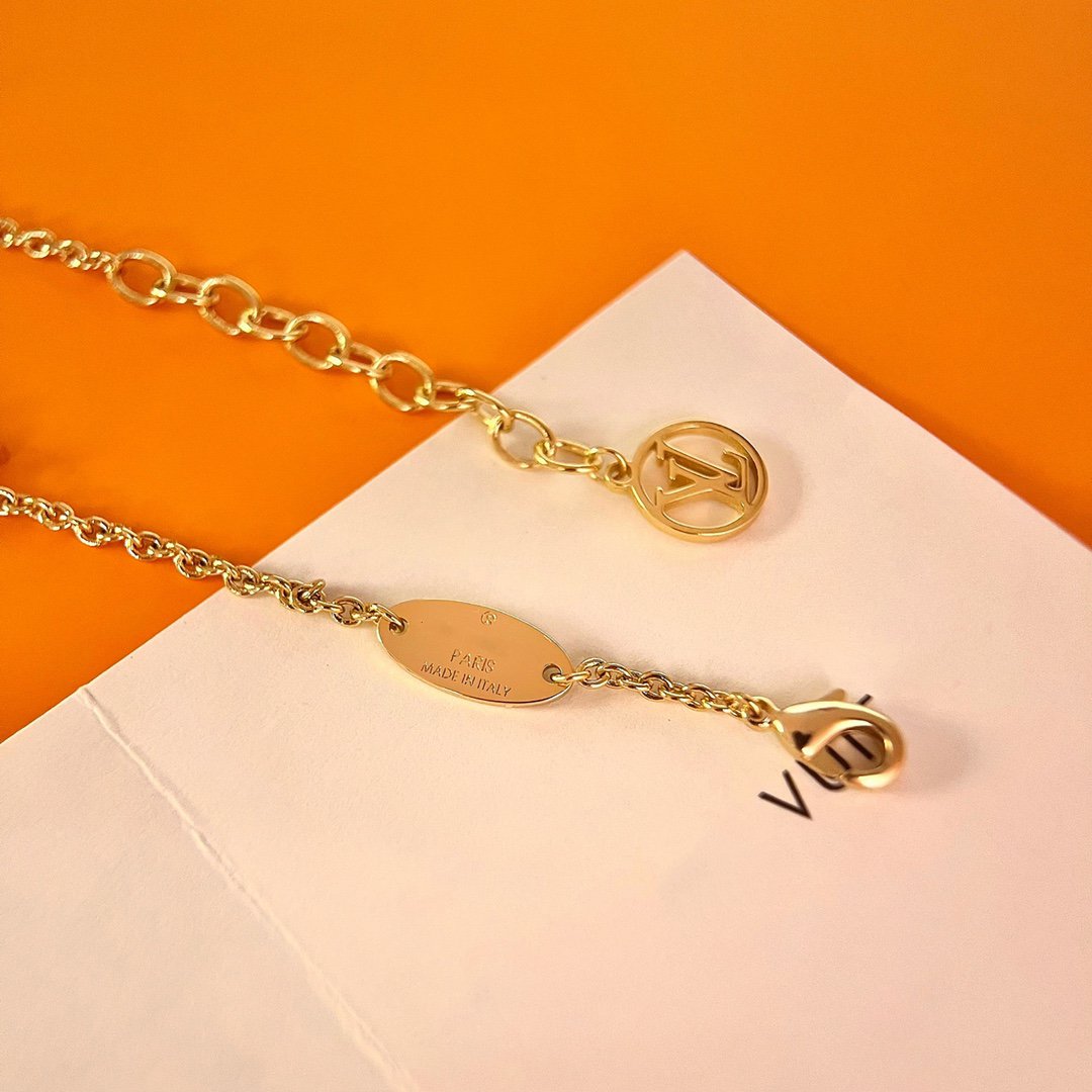 [Elowen jewelsry ]GOLDARMBAND MIT STERNMOTIV