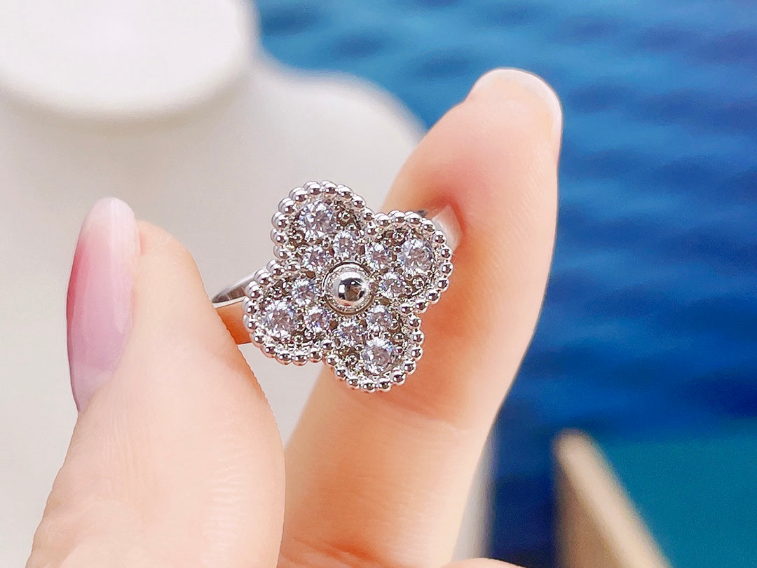 [Elowen Schmuck] KLEEBLATT-DIAMANT-RING