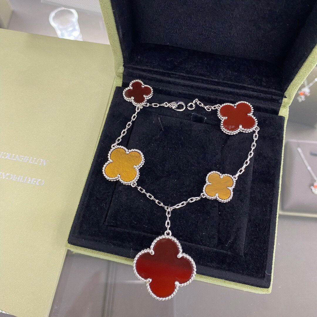 [Elowen Schmuck] CLOVER 5 MOTIVE SILBER KARNEOL TIGERAUGE ARMBAND