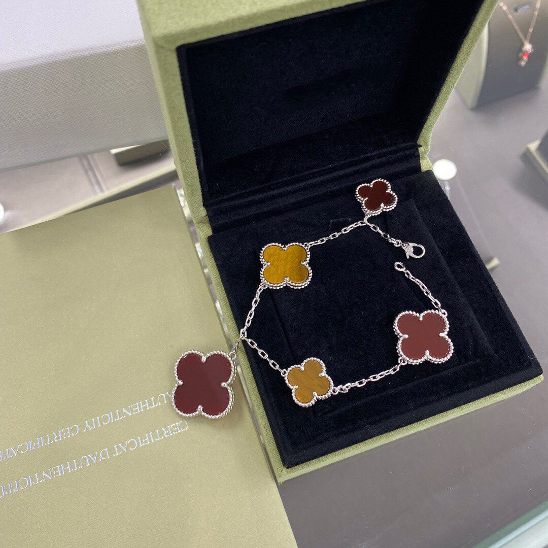 [Elowen jewelsry ]CLOVER 5 MOTIFS SIVLER CARNELIAN TIGER EYE BRACELET