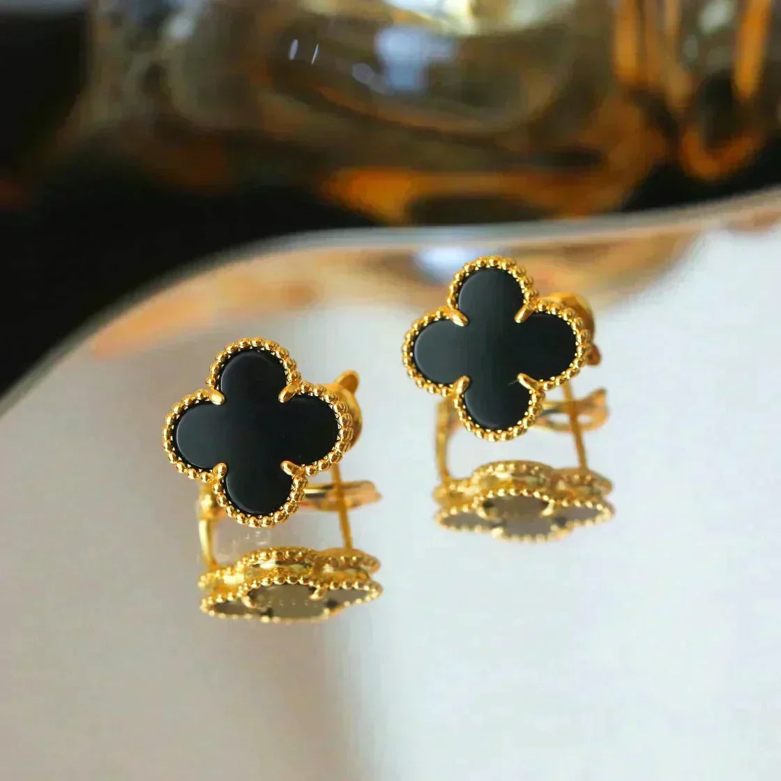 [Elowen jewelsry ]CLOVER MEDIUM 1 MOTIFS  ONYX STUD EARRINGS