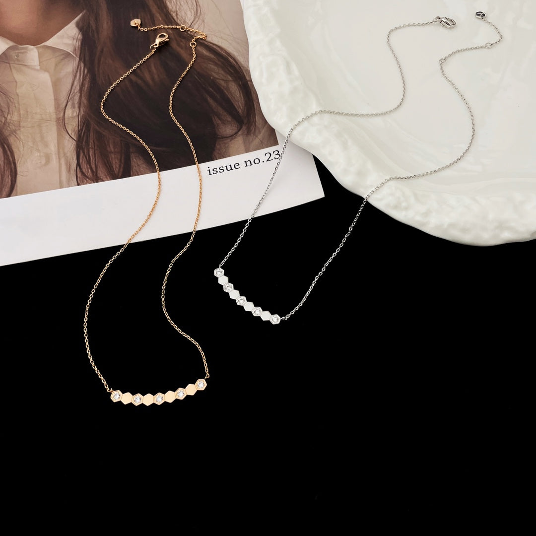 {
"Elowen jewelsry ": "エロウェン・ジュエリー",
"BEE MY LOVE DIAMOND NECKLACE": "ビー マイ ラブ ダイヤモンド ネックレス"
}