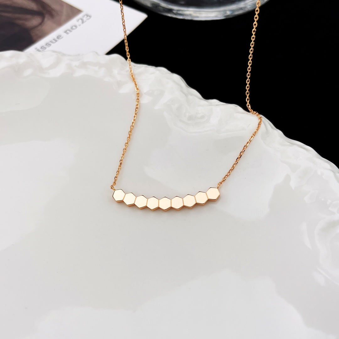 {
"Elowen jewelsry ": "エロウェン・ジュエリー",
"BEE MY LOVE DIAMOND NECKLACE": "ビー マイ ラブ ダイヤモンド ネックレス"
}
