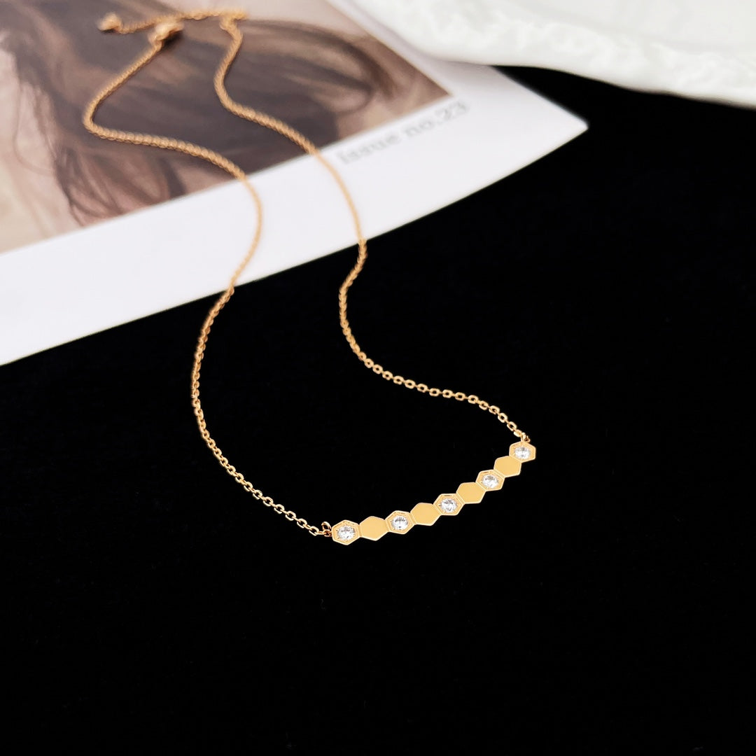 {
"Elowen jewelsry ": "エロウェン・ジュエリー",
"BEE MY LOVE DIAMOND NECKLACE": "ビー マイ ラブ ダイヤモンド ネックレス"
}