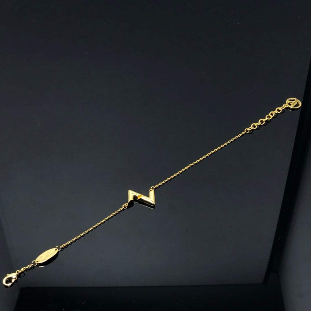 [Elowen jewelsry ]VOLT LV LOGO ARMBAND