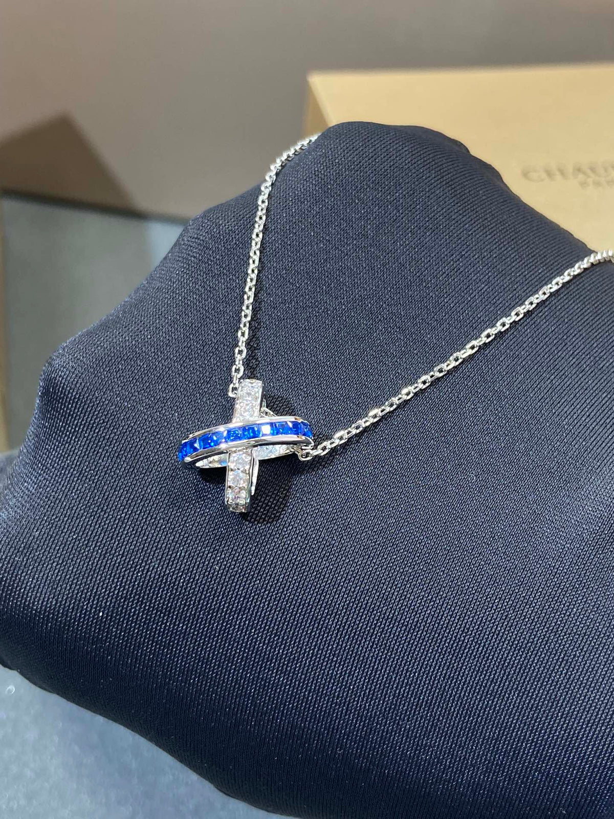 {
  "Elowen jewelsry": "Elowen ジュエリー",
  "LIENS DIAMOND SILVER NECKLACE": "リアン ダイヤモンド シルバー ネックレス"
}