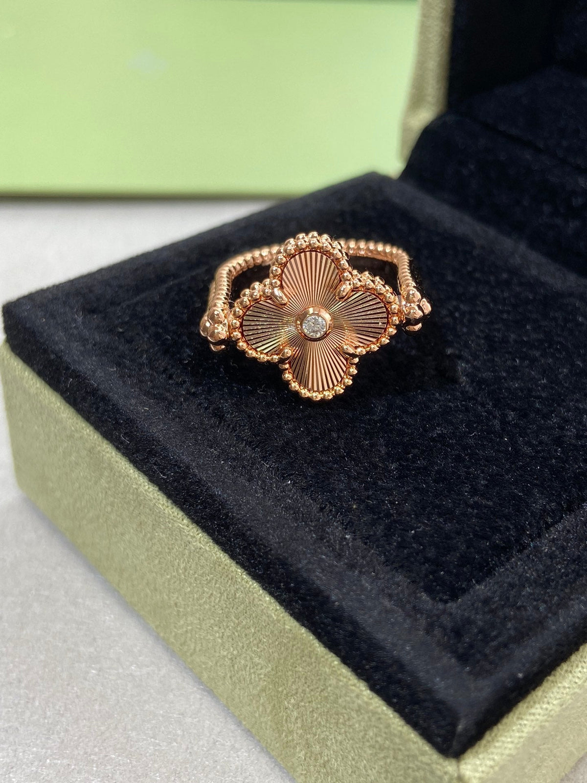 [Elowen jewelsry ]CLOVER RIVERSIBLE ROSE GOLD RING