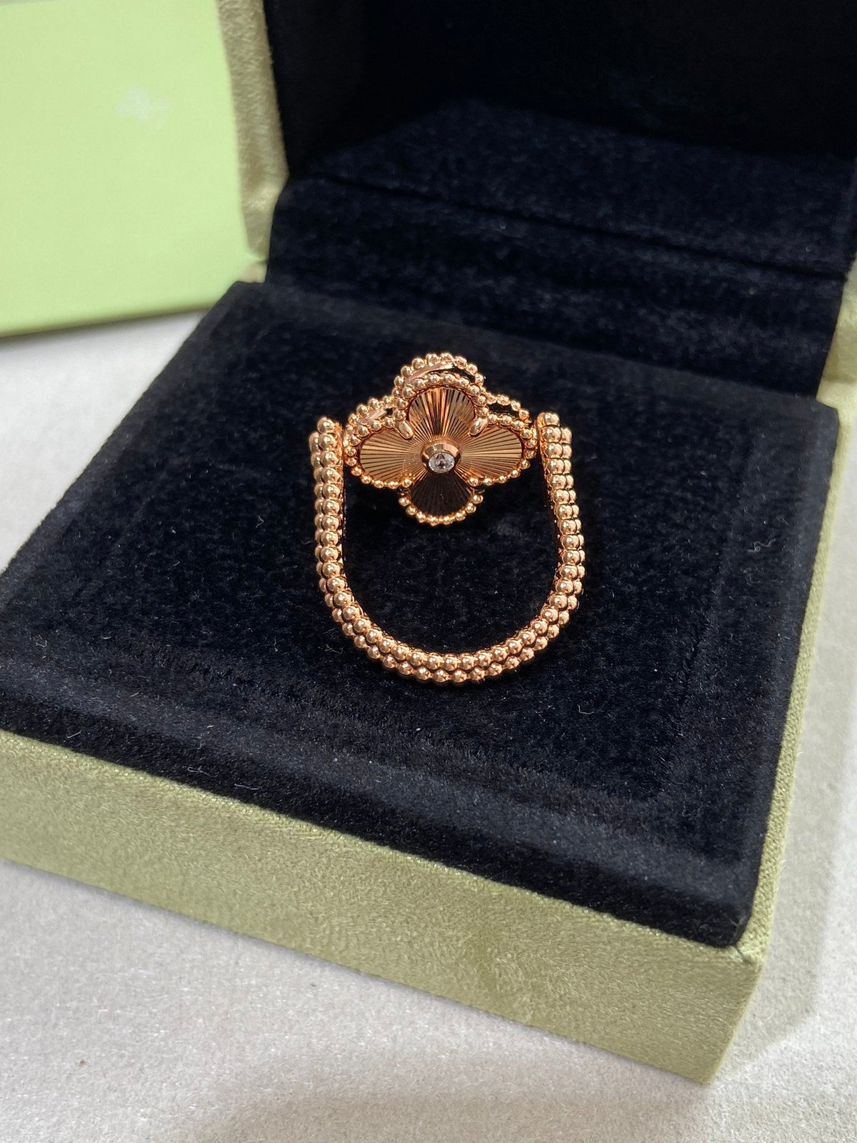[Elowen jewelsry ]CLOVER RIVERSIBLE ROSE GOLD RING