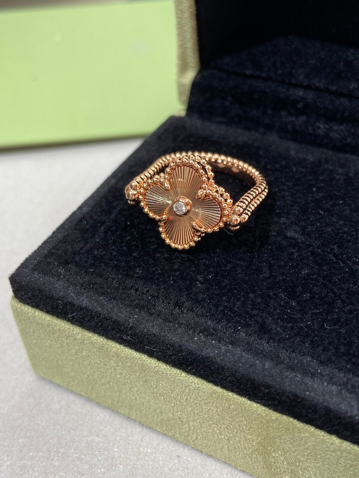 [Elowen jewelsry ]CLOVER RIVERSIBLE PINK GOLD RING