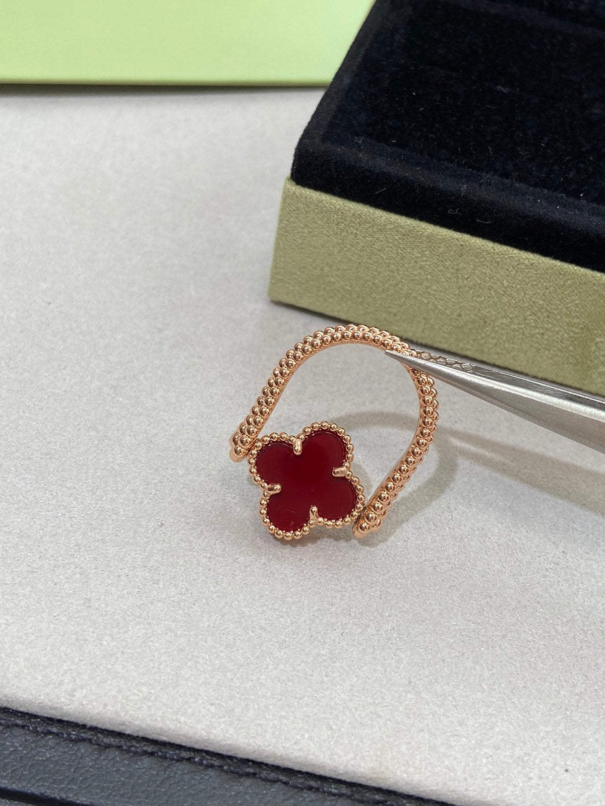 [Elowen jewelsry ]CLOVER RIVERSIBLE PINK GOLD RING