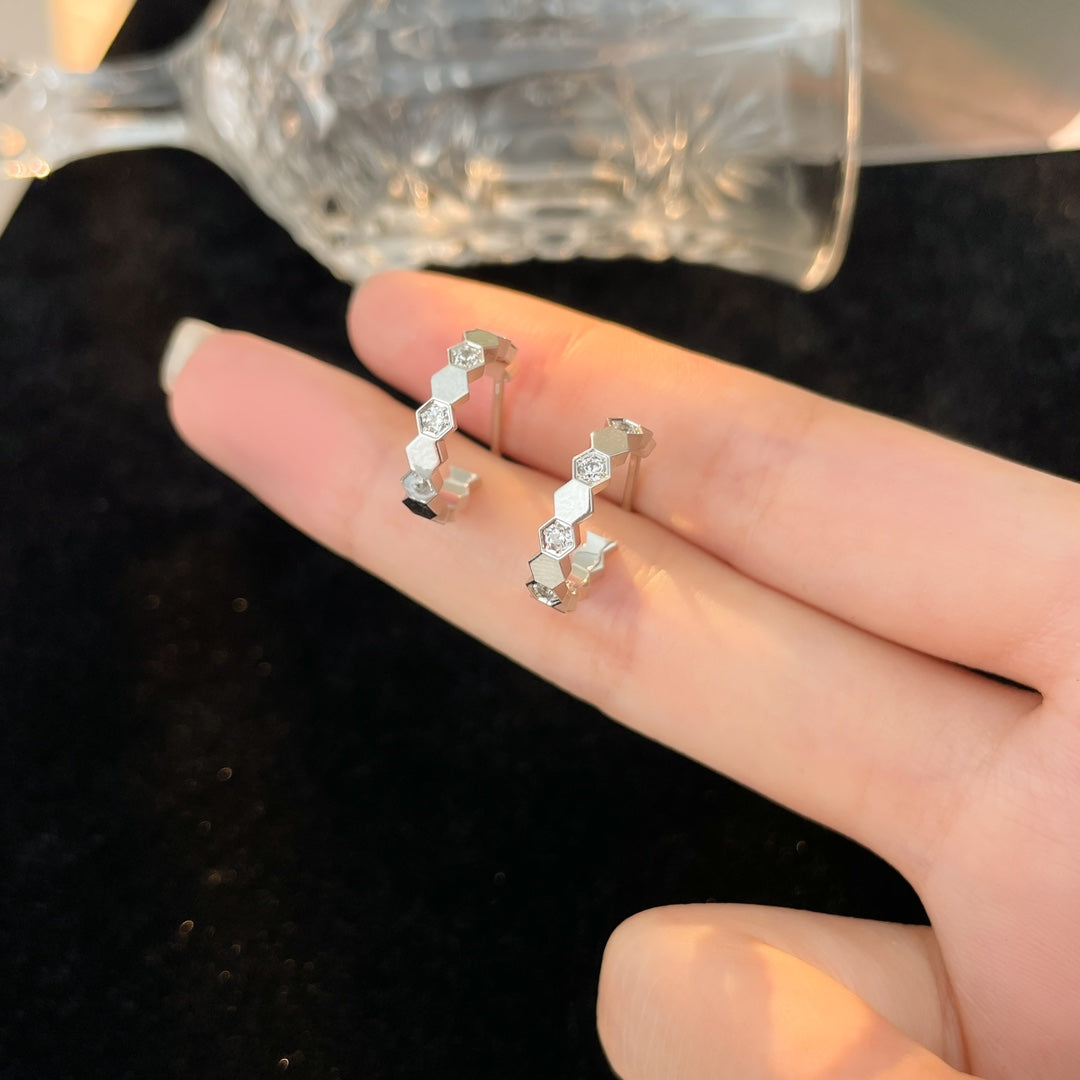 [Elowen jewelsry ]BEE LOVE DIAMOND HOOP EARRINGS