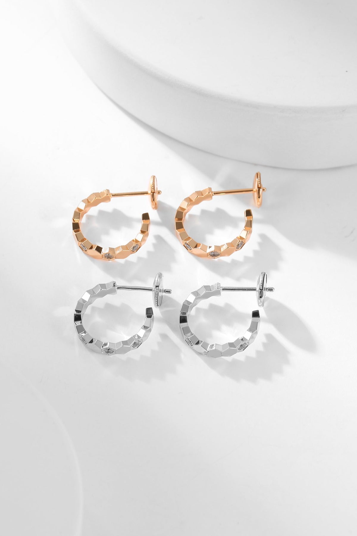 [Elowen jewelsry ]BEE LOVE DIAMANT-CREOLEN