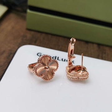 [Elowen jewelsry ]CLOVER MITTLERE OHRSTECKER