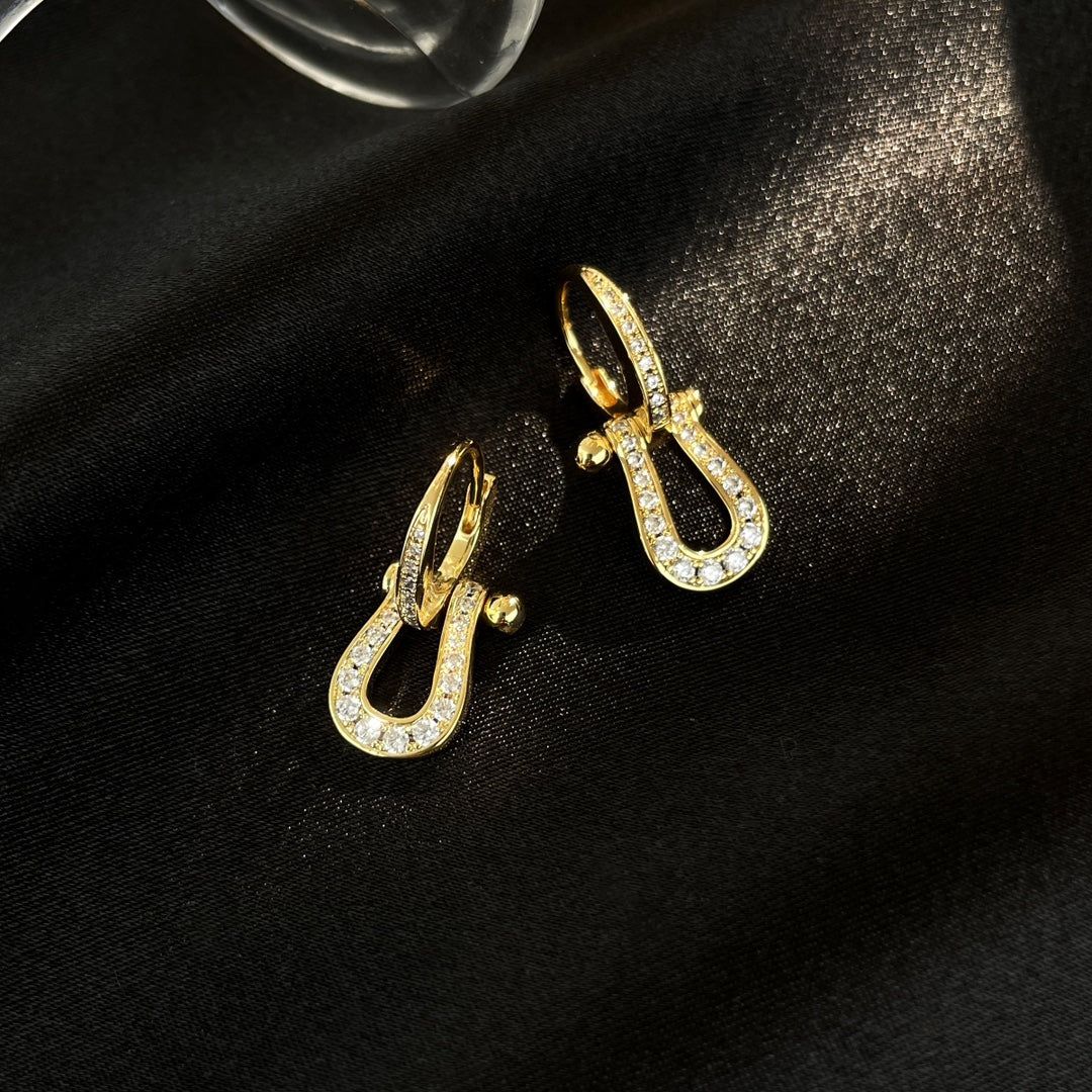 {
  "Elowen jewelsry": "Elowen ジュエリー",
  "FORCE 10 FULL DIAMOND DROP EARRINGS MEDIUM MODEL": "フォース10 フルダイヤモンド ドロップイヤリング ミディアムモデル"
}