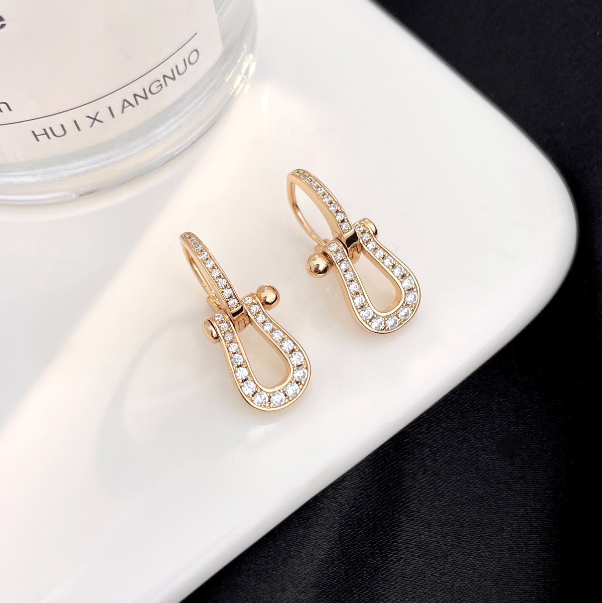 {
  "Elowen jewelsry": "Elowen ジュエリー",
  "FORCE 10 FULL DIAMOND DROP EARRINGS MEDIUM MODEL": "フォース10 フルダイヤモンド ドロップイヤリング ミディアムモデル"
}