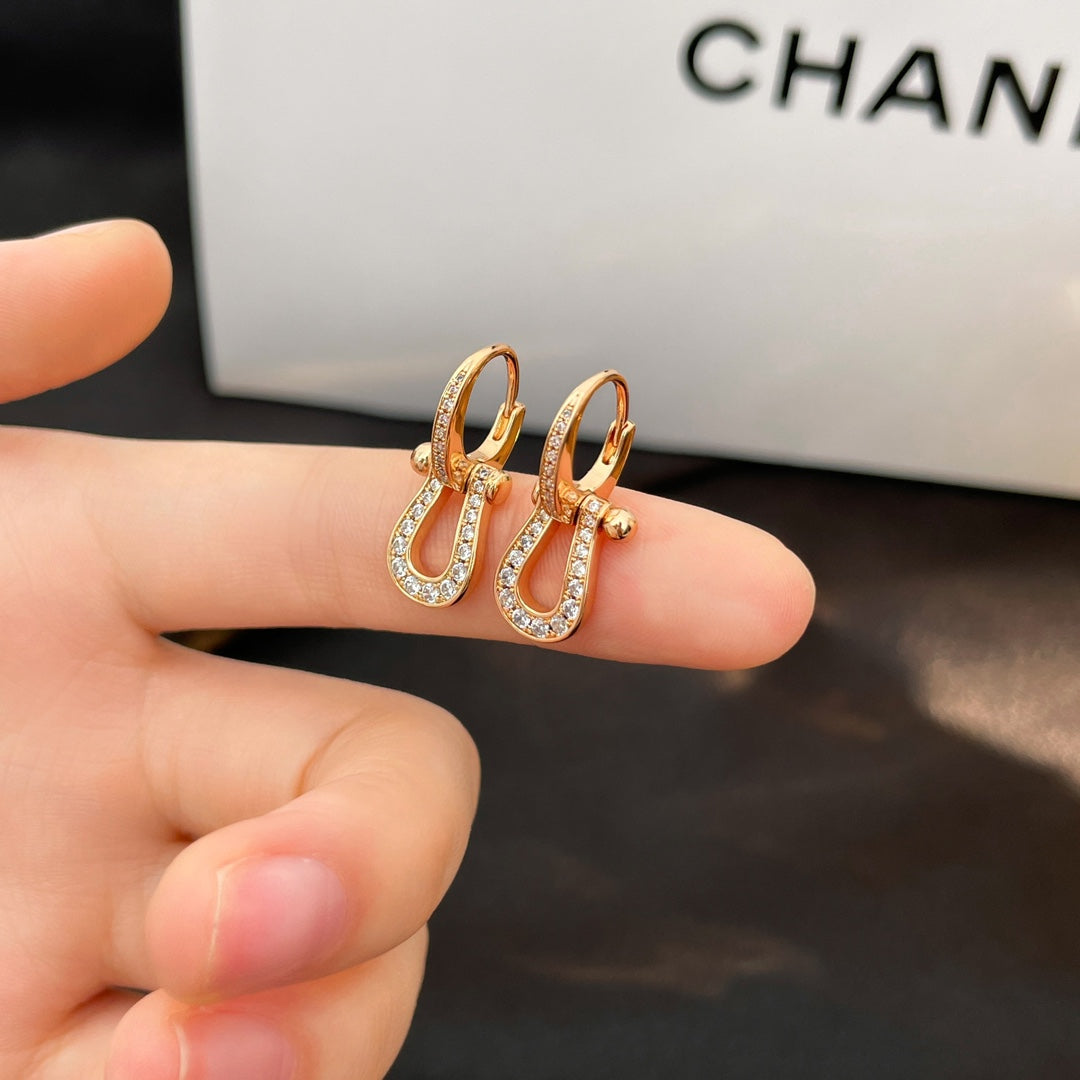 {
  "Elowen jewelsry": "Elowen ジュエリー",
  "FORCE 10 FULL DIAMOND DROP EARRINGS MEDIUM MODEL": "フォース10 フルダイヤモンド ドロップイヤリング ミディアムモデル"
}