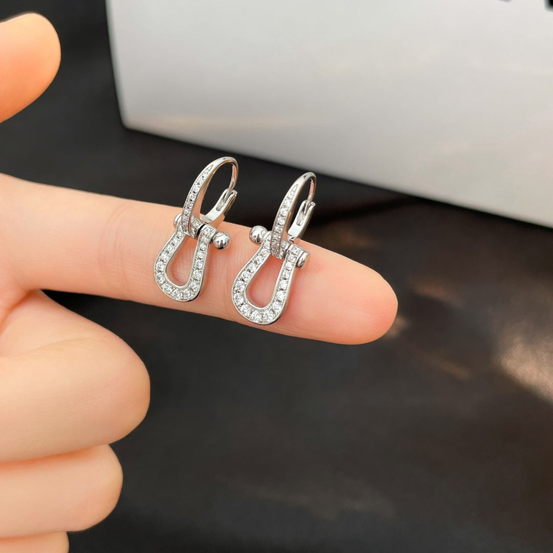 {
  "Elowen jewelsry": "Elowen ジュエリー",
  "FORCE 10 FULL DIAMOND DROP EARRINGS MEDIUM MODEL": "フォース10 フルダイヤモンド ドロップイヤリング ミディアムモデル"
}