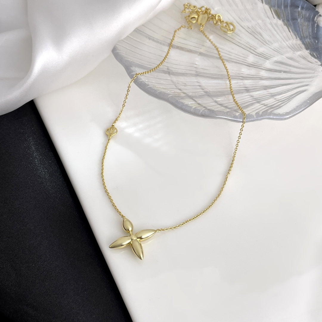 {
  "Elowen jewelsry": "Elowen ジュエリー",
  "LOUISETTE GOLD NECKLACE": "LOUISETTE ゴールドネックレス"
}