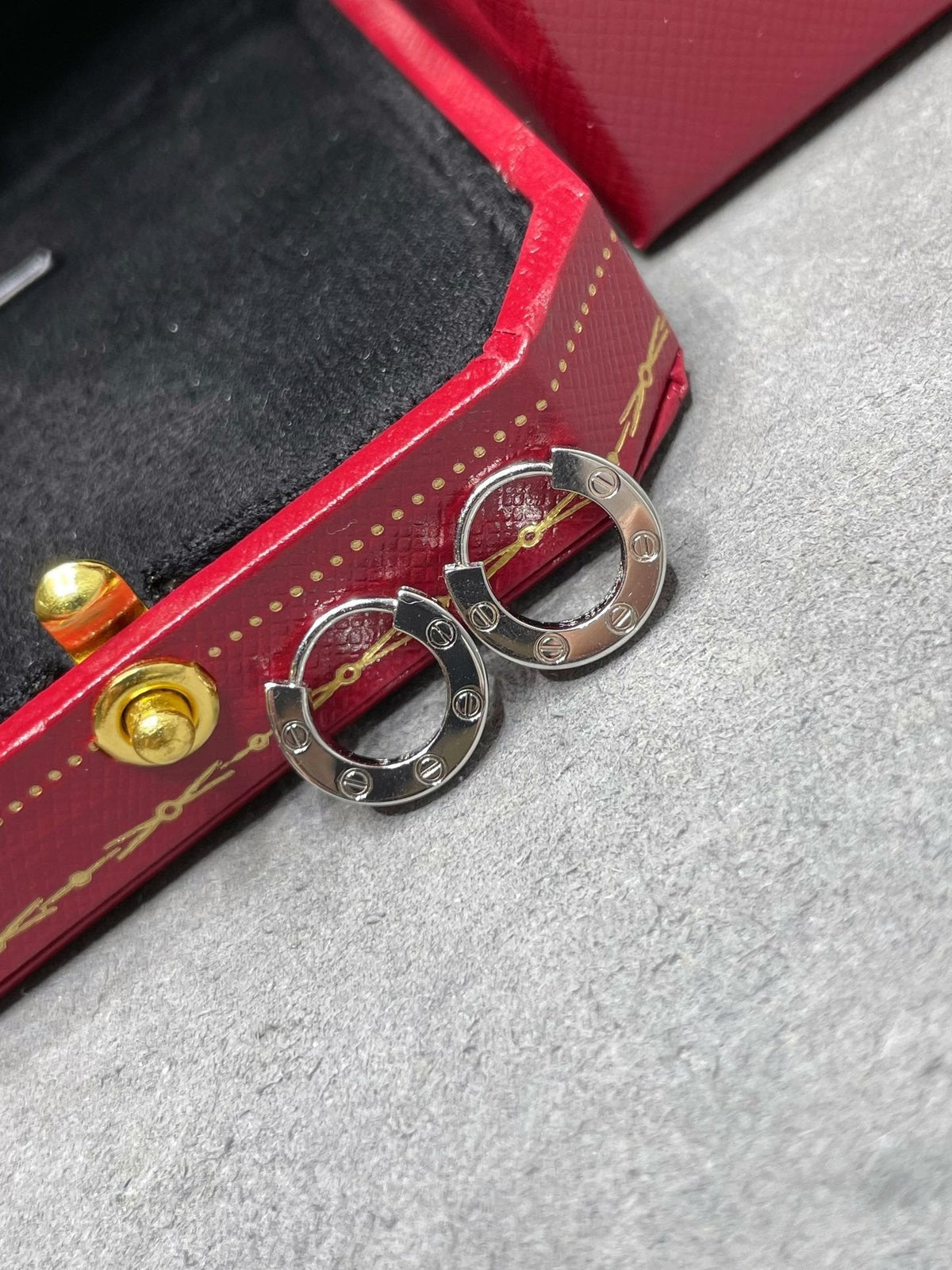 [Elowen jewelsry ]LOVE MINI EARRINGS