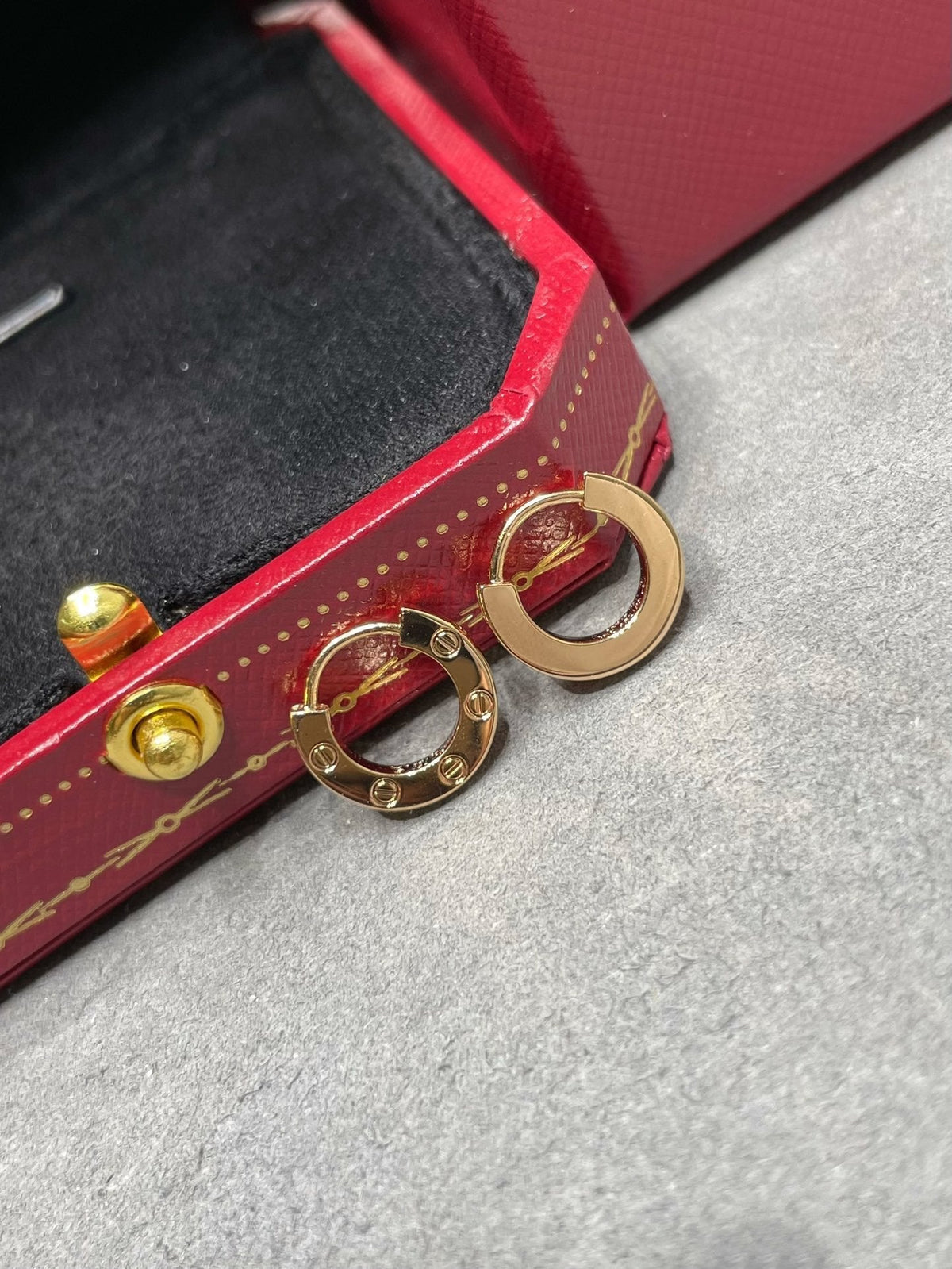 [Elowen jewelsry ]LOVE MINI EARRINGS