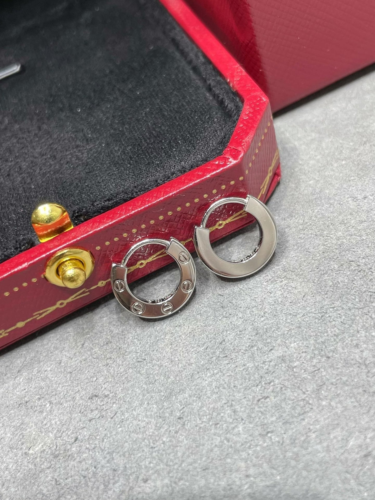 [Elowen jewelsry ]LOVE MINI EARRINGS