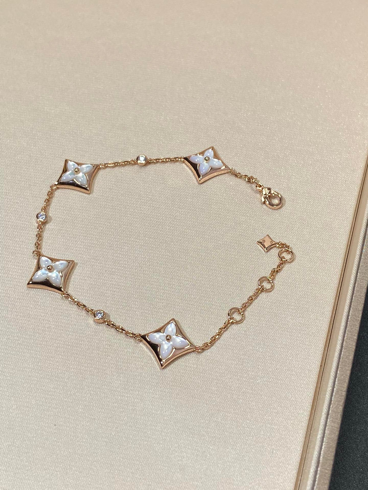 [Elowen jewelsry ]STERN 4 MOTIV PERLMUTT DIAMANT ROSÉGOLD ARMBAND