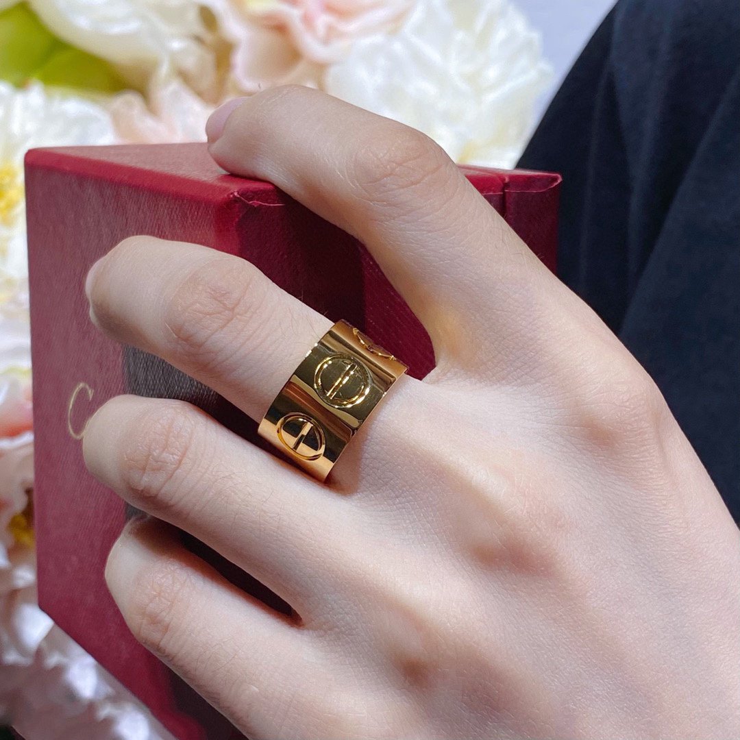 {
"Elowen jewelsry ": "Elowen ジュエリー",
"LOVE 11MM LARGE RING": "LOVE 11mm ラージリング"
}