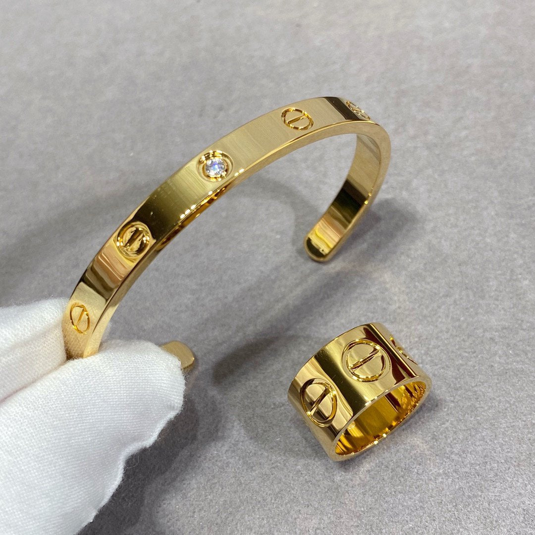 {
"Elowen jewelsry ": "Elowen ジュエリー",
"LOVE 11MM LARGE RING": "LOVE 11mm ラージリング"
}