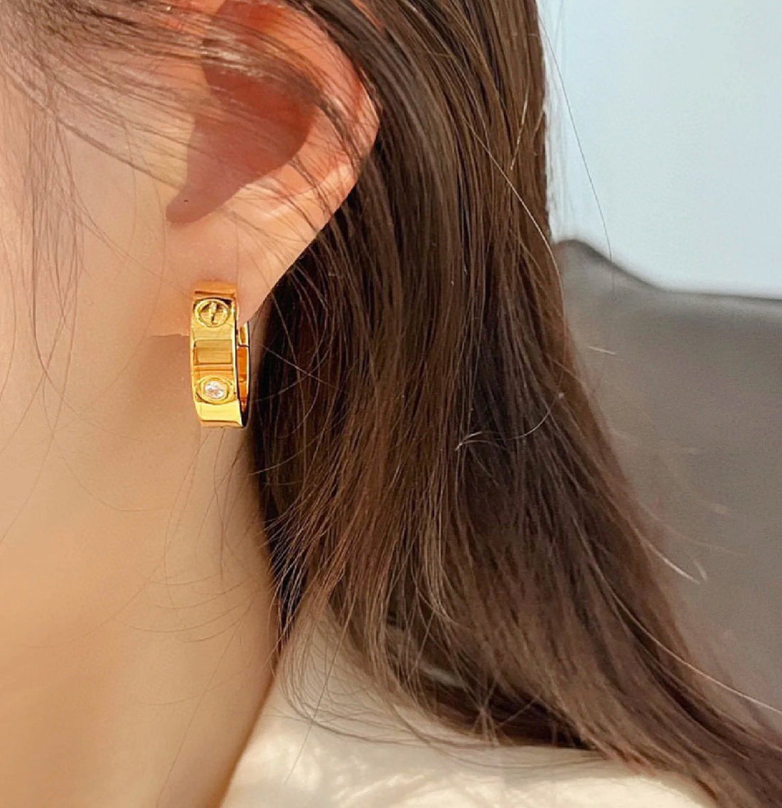 [Elowen jewelsry ]LOVE 5.5MM 1 DIAMOND EARRINGS