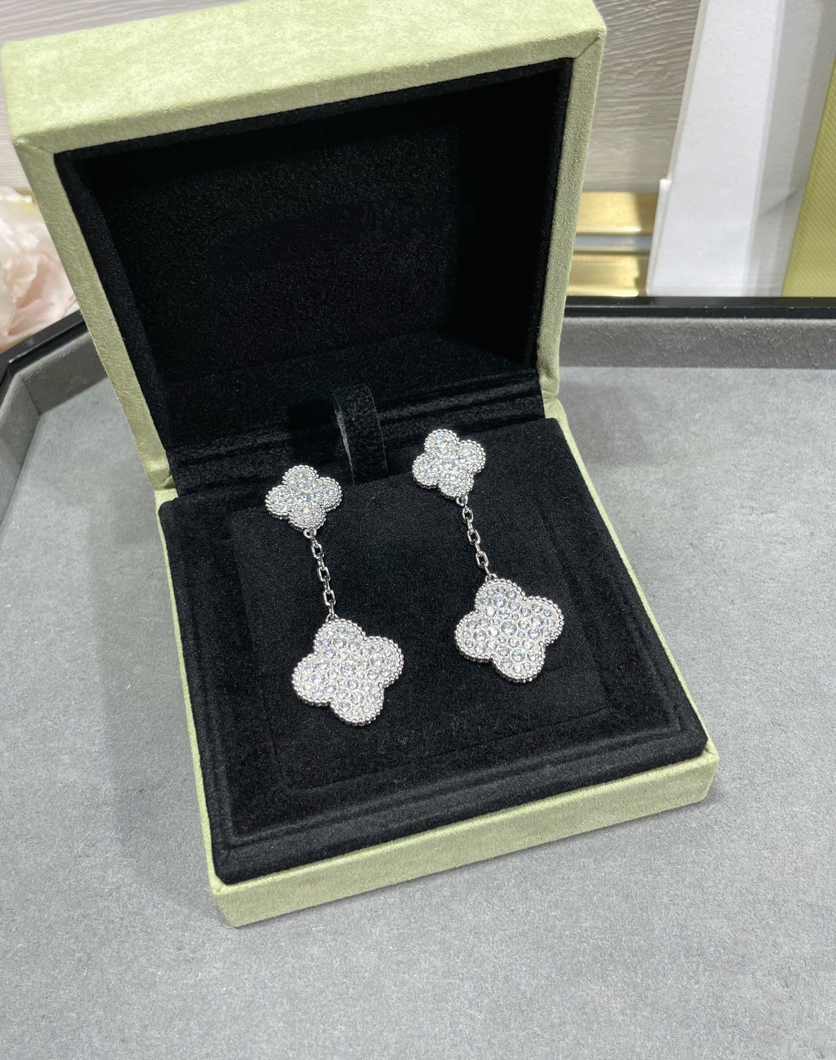 [Elowen jewelsry ]CLOVER 2 MOTIFS DIAMOND PAVED SILVER EARRINGS