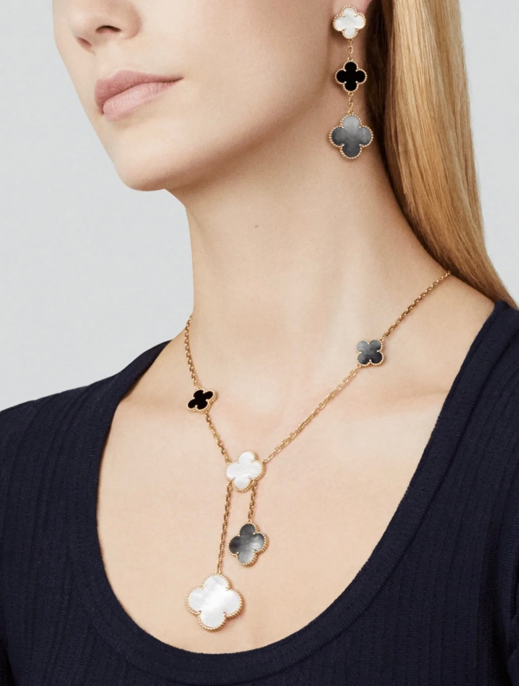 [Elowen jewelsry ]CLOVER 3 MOTIF MOP ONYX DARK MOP PINK GOLD EARRINGS