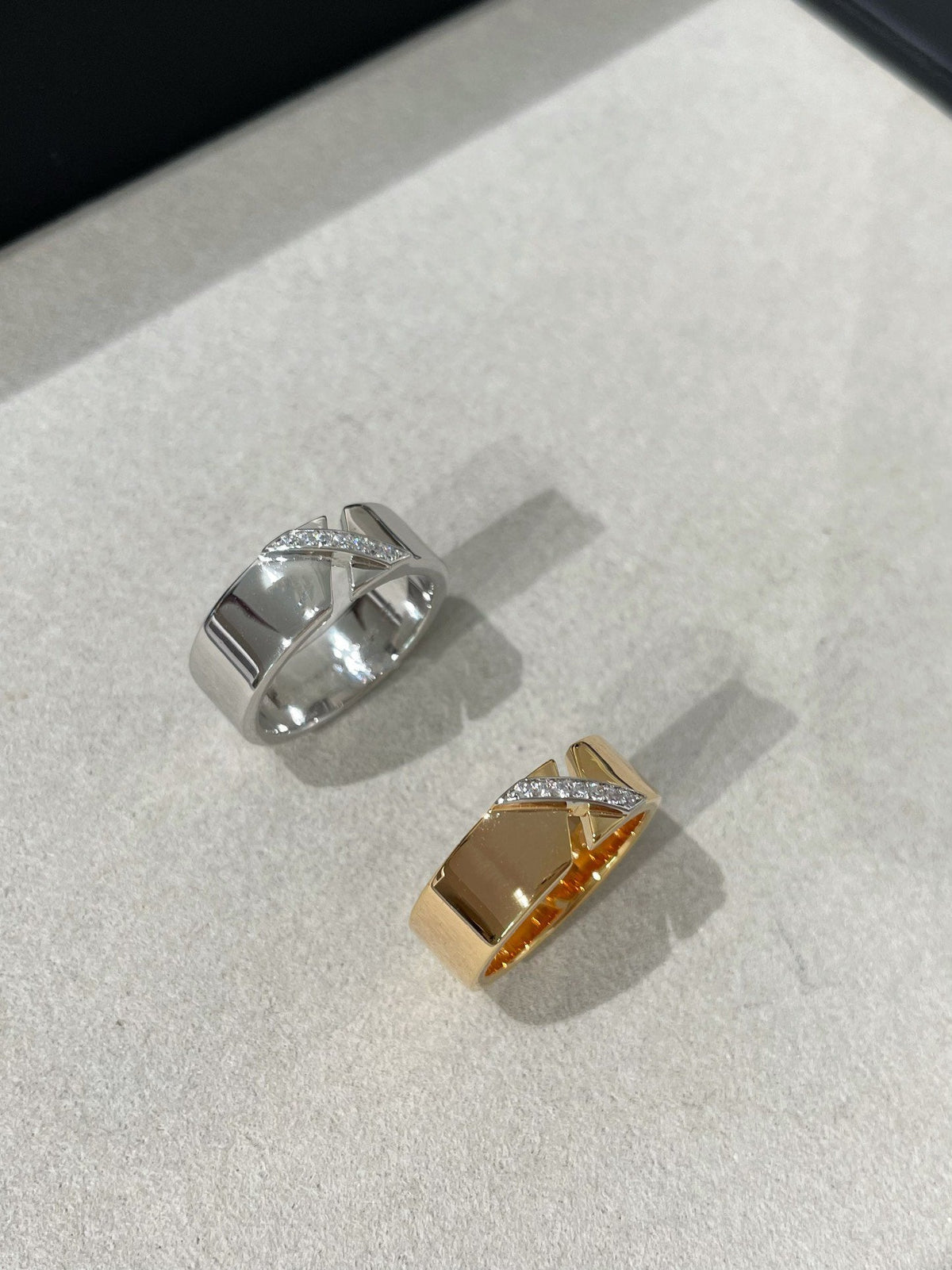 {
  "Elowen jewelsry": "Elowen ジュエリー",
  "LIENS EVIDENCE DIAOMOND RING": "リアン エヴィダンス ダイヤモンド リング"
}