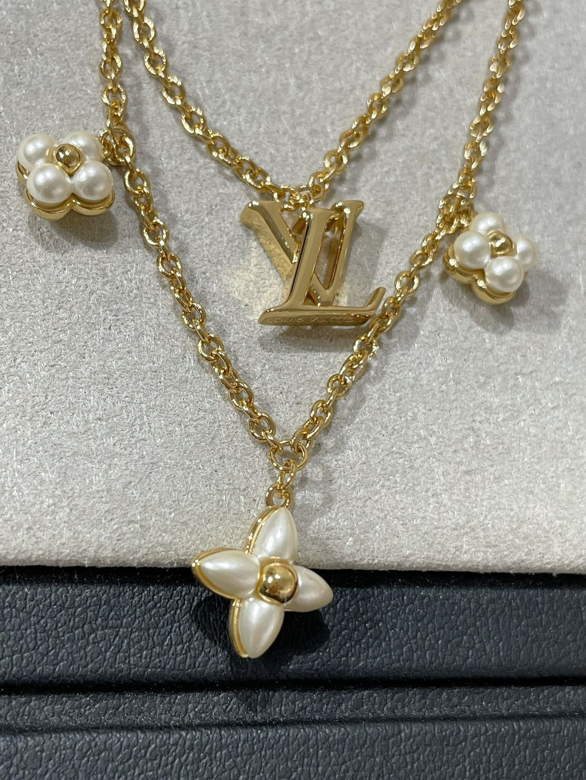 [Elowen jewelsry ]FLOWERGRAM GOLD MOP DOPPELREIHIGE HALSKETTE