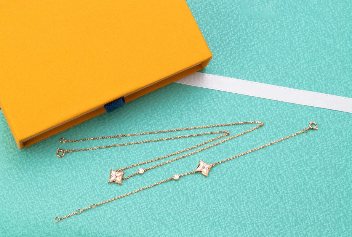 {
  "Elowen jewelsry": "Elowen ジュエリー",
  "STAR PINK MOP 1 DIAMOND PINK GOLD NECKLACE": "スター ピンクMOP 1ダイアモンド ピンクゴールドネックレス"
}